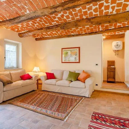 Hébergement de vacances Gorgeous In With Kitchen Ferrere