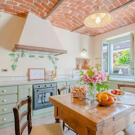 Gorgeous In With Kitchen