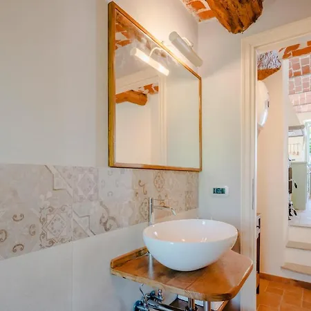 Сasa de vacaciones 1 Bedroom Cozy Home In Ferrere Ferrere