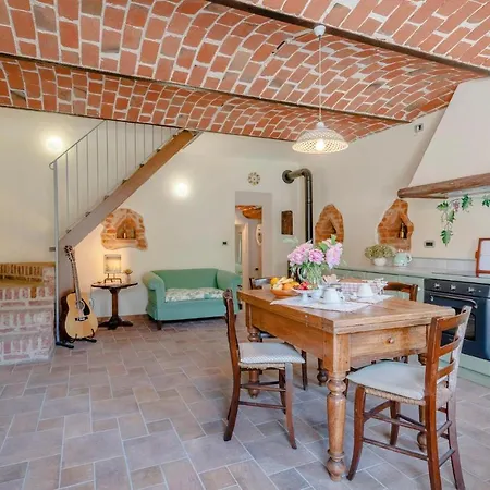 Сasa de vacaciones 1 Bedroom Cozy In *