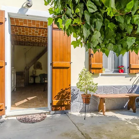 Gorgeous Home In Ferrere With Kitchen Ferienhaus